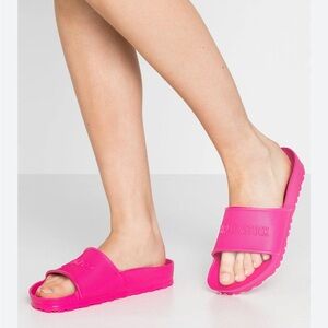 Birkenstock Barbados Eva
Slide hot pink